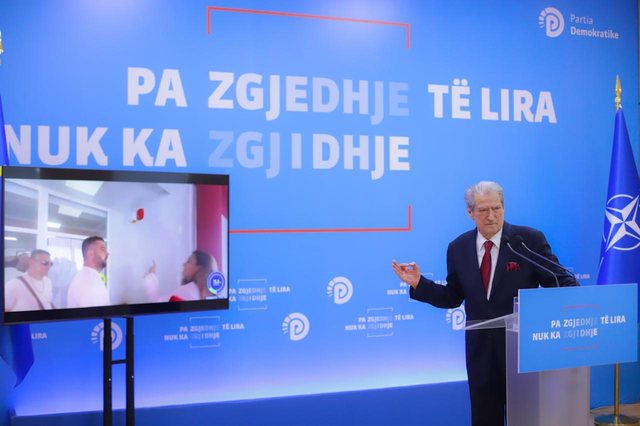 Berisha denoncon me pamje Xhabaftët: Terrorizuan votuesit, fytyra e