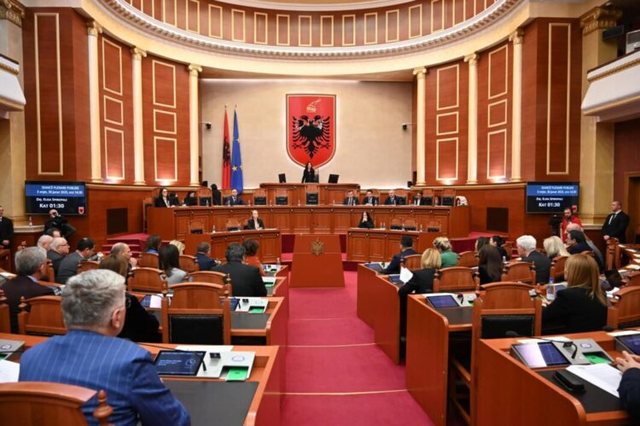 Parliament returns today/Bardhi's message to DP deputies: Denounce the
