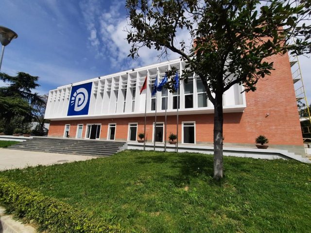 DP gathers political leaders at blue headquarters
