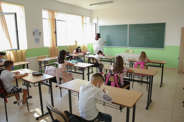 Hapen aplikimet për programin “Mësues për