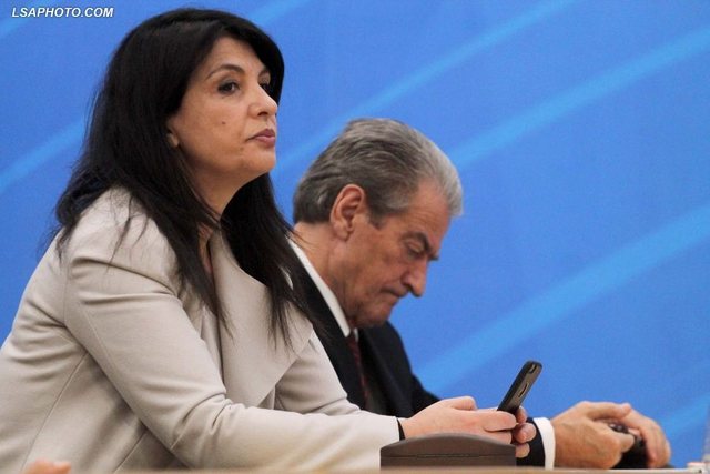 Topalli ironizon rezultatin në Fier: Shqipëria në 'klubin e