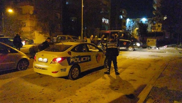 Të shtëna me armë zjarri në Durrës, një i plagosur