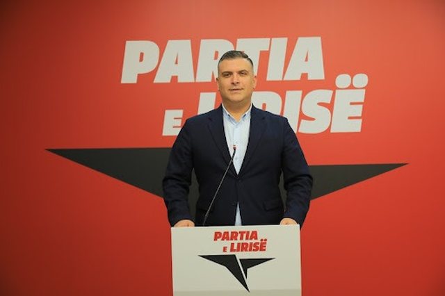 U zgjodh deputet, Tedi Blushi dorëhiqet nga Këshilli Bashkiak i