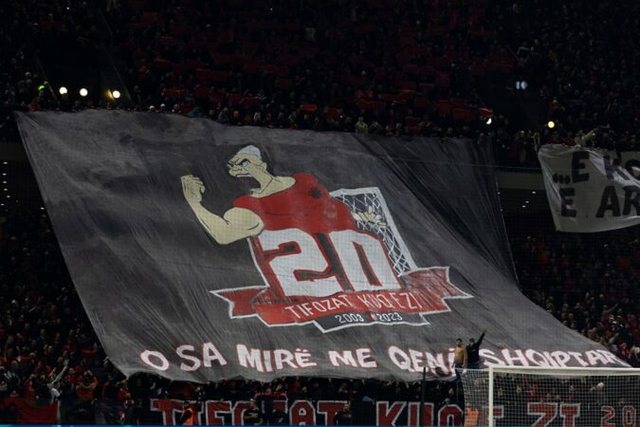 Tifozët Kuq e Zi nuk shkojnë në ndeshje: FSHF po i shet biletat