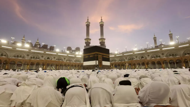 Over a million pilgrims begin Hajj pilgrimage