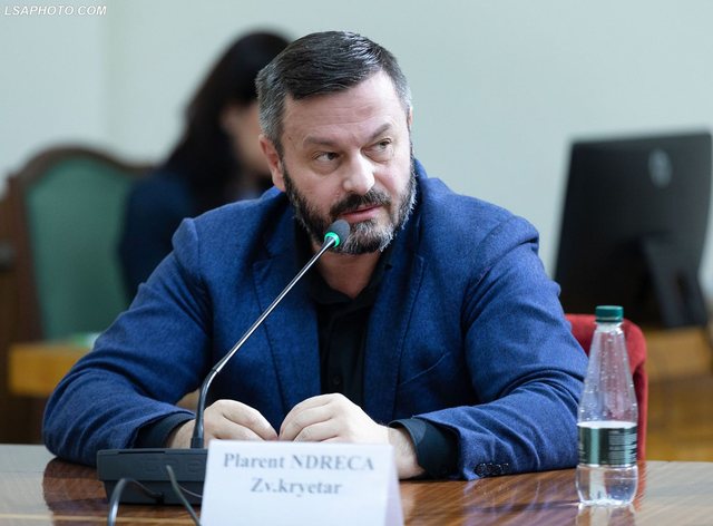 Në gjyq për abuzim me tendera, deputeti socialist vë në