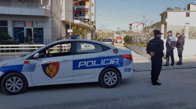 Të shtëna me armë në Kavajë, qëllohet drejt