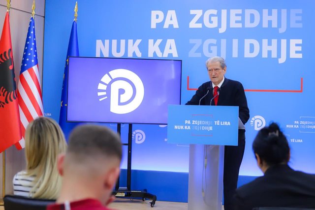 Restaurimi në Burgun e Spaçit, Berisha: Duan të shuajnë