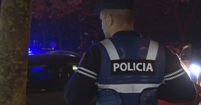 Hidhet nga lartësia e pallatit 69-vjeçari në Tiranë, humb