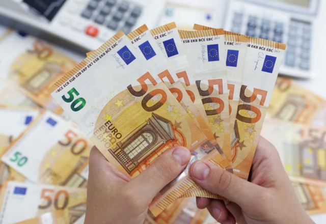 Foreign exchange, how much foreign currencies are sold and bought today