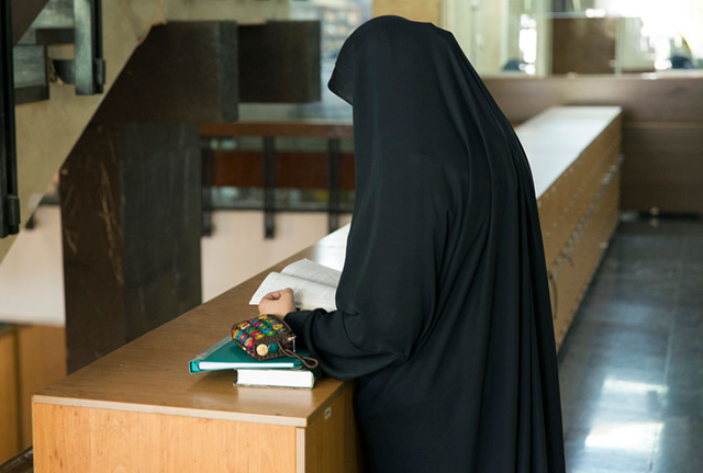 Greqia shqyrton ndalimin e burkës në universitete