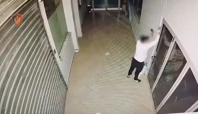 40-year-old arrested for stealing hospital employees' bags