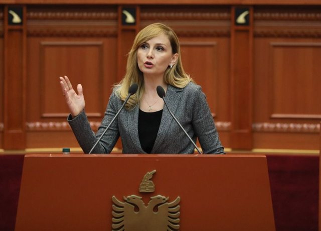 "Mazhoranca pasive"/ Tabaku: PS nuk ka vullnet politik për