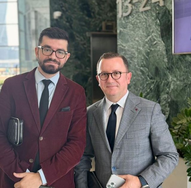 Hijet e kapitalit në kullat e Tiranës: Bankat në sfidën