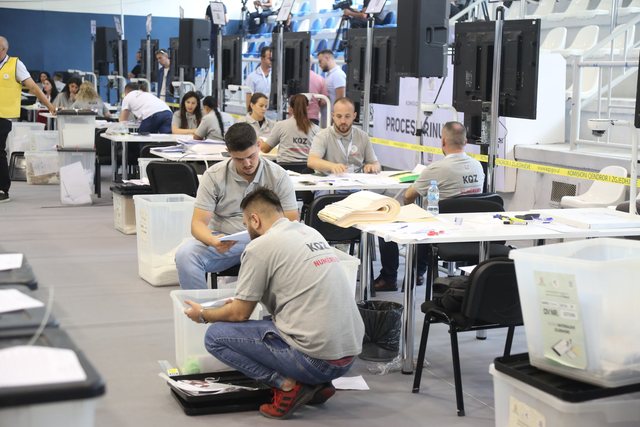 The recount of 94 boxes of Gramsh and Peqin is completed