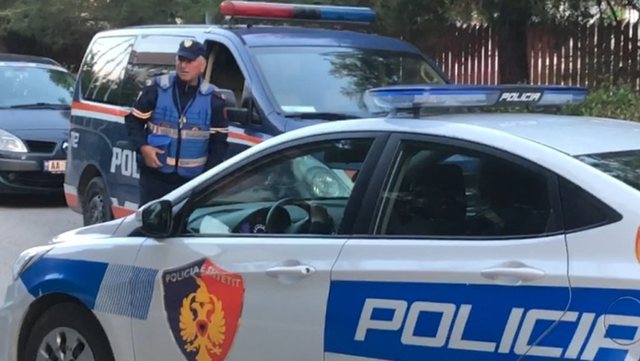 Bullets fired at a bar in Fushë Krujë, police surround the area