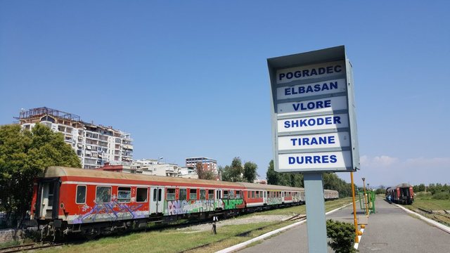 Hekurudha Shqiptare përfshihet nga shkurtime kolektive të stafit