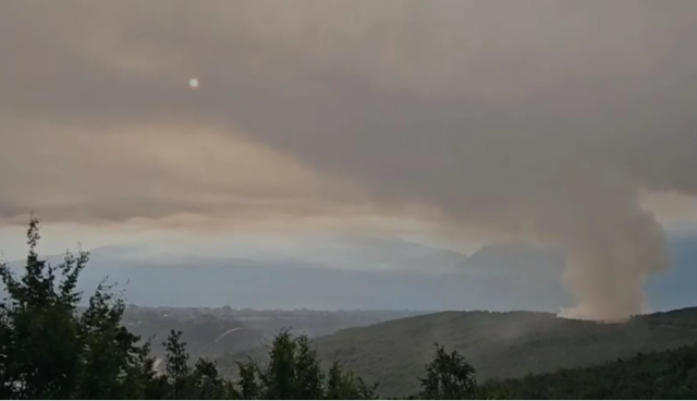 Fire at the waste landfill in Kukës, plumes of smoke spread towards the