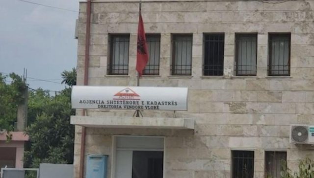 Kadastra e Vlorës si 'fuçi baruti', një demokrat merr