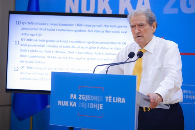 Berisha publikon të tjera të dhëna: Kutitë e votimit u
