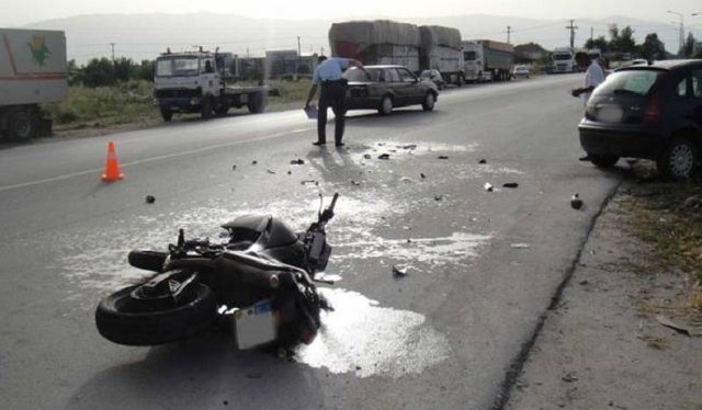 Car hits 16-year-old with motorcycle in Vau e Dejës