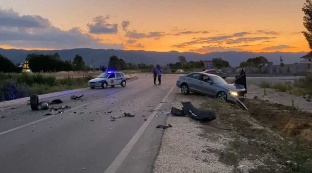 Two cars collide in Pogradec, 3 people injured
