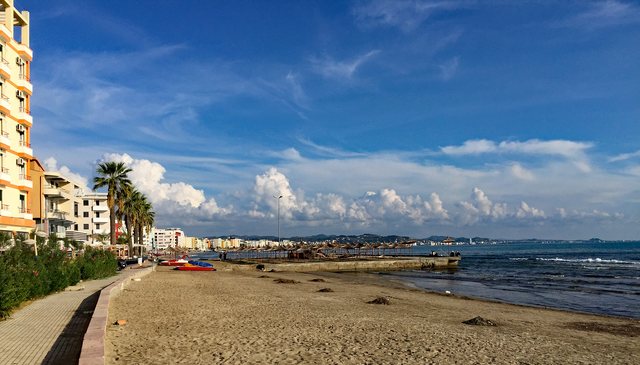 While bathing in the sea, a vacationer in Durrës dies