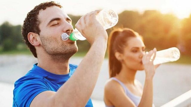 Should we drink a lot of water? Experts are surprised: You risk hyponatremia