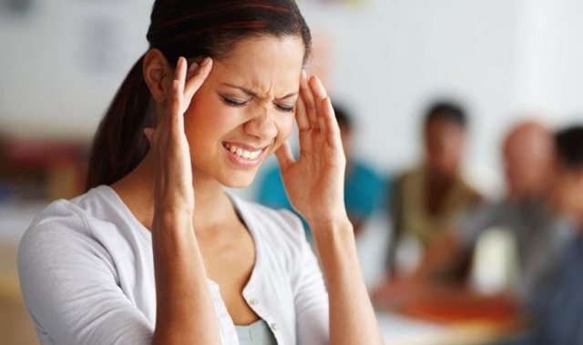 Heat Headache/ Causes, Symptoms and Measures You Should Take