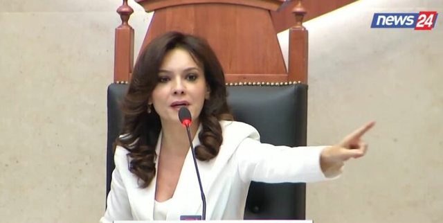 Tensione në Parlament, Spiropali-Nokës: Ulu ose të