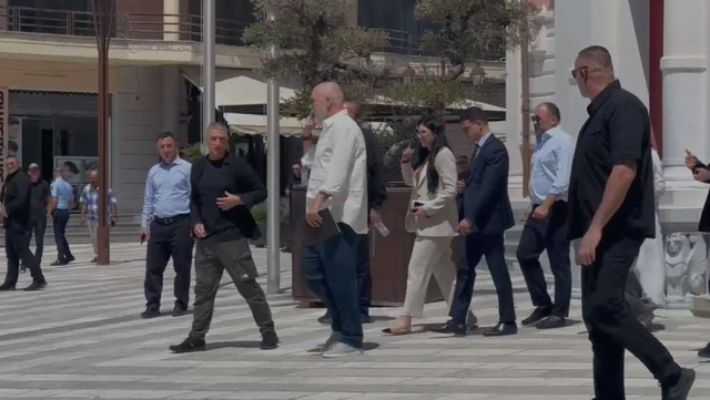 ‘Furtunë’ në Bashkinë e Vlorës, Rama