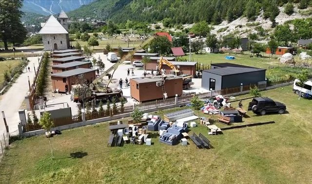 "I built it with debts, on the land of my ancestors", says the elderly