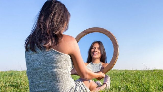 Self-talk, the secret that helps us calm our minds
