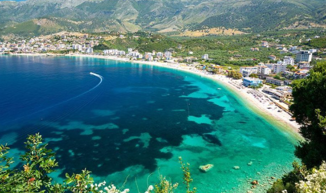 Nga uji i pijshëm tek krahu i punës, Dhoma Amerikane e Tregtisë