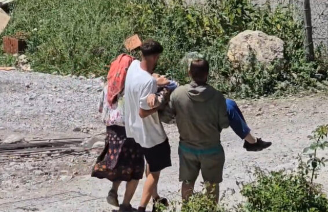 Banorët përplasen me policinë në Theth, një gruaje i
