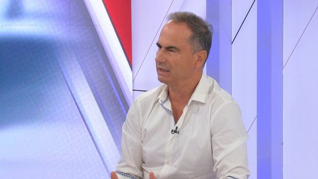 "Let's beat him up because he's right-wing", Boçi: