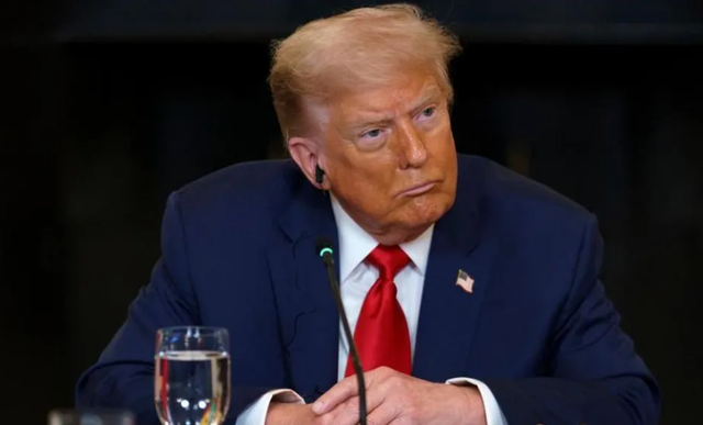 Trump njofton 35% tarifa për mallrat kanadeze