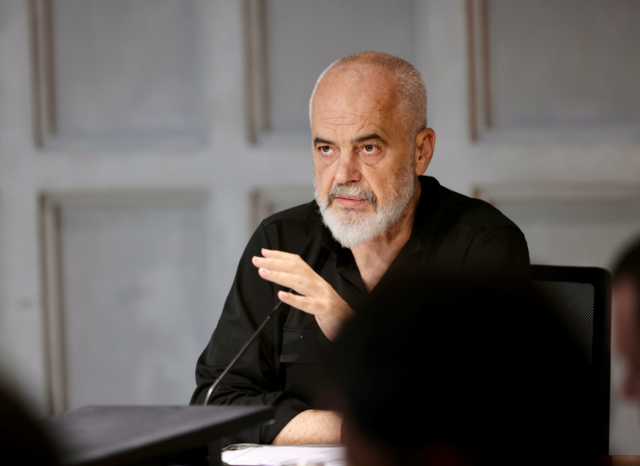 Pas shkarkimeve, Rama mbledh në Durrës kryebashkiakët