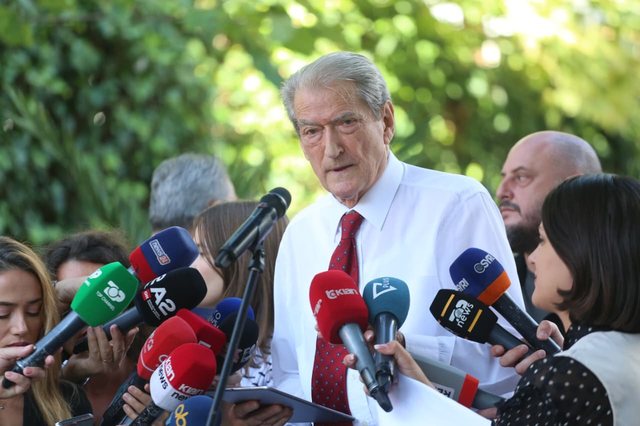 Berisha: Terapia p&euml;r ndryshimin e gjinis&euml; tek f&euml;mij&euml;t, akt