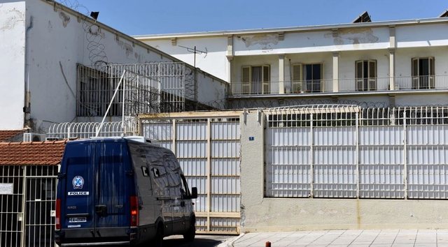 Greqi, 48-vje&ccedil;ari shqiptar arratiset n&euml; m&euml;nyr&euml;