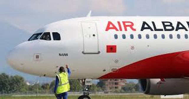 &lsquo;Air Albania&rsquo; paditet p&euml;r qirat&euml; e avion&euml;ve, qeveria