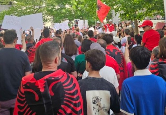 Nga Tirana në Toronto, shqiptarët në Kanada i bashkohen thirrjeve