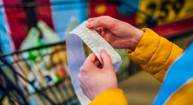 Lufta dhe turizmi rrisin çmimet, inflacioni kërcen në 3%,