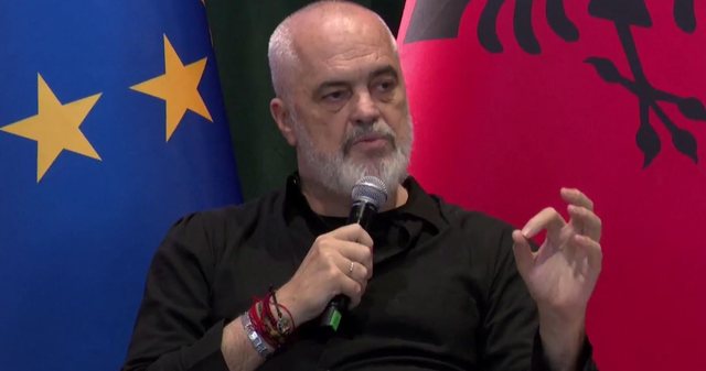 “Flamingot u kthyen pasi erdha unë në pushtet”, Rama