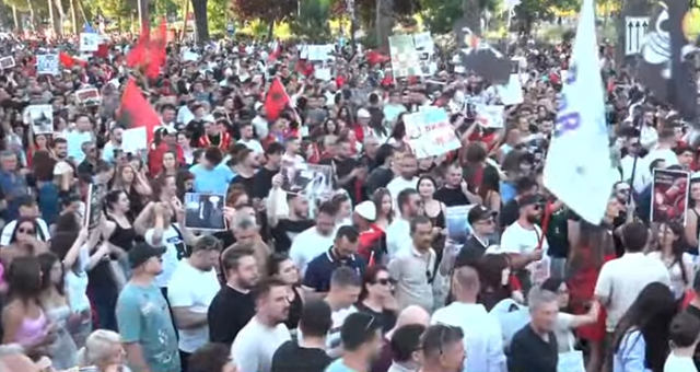 Meçollari akuza nga protesta: Në Palasë dhe Dhërmi