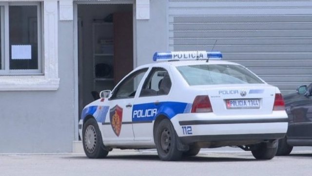 U shkarkua nga puna, punonjësi dhunon drejtorin e ministrisë së