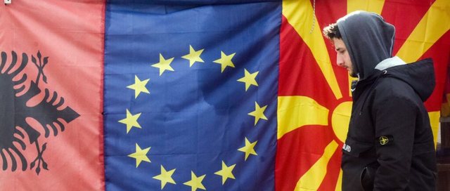 Survey: History and nationalism hold the region's economic integration