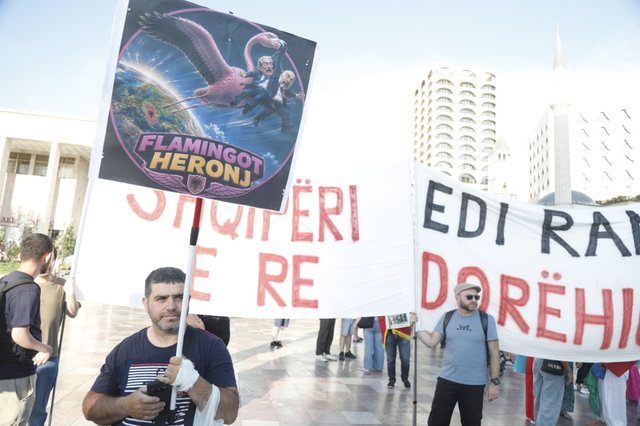 “Kryeministër, je i pushuar nga puna!” “Rama në
