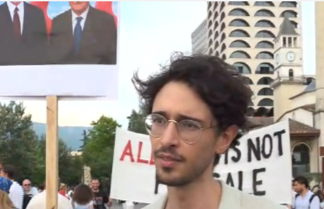 From Germany on the protest in Tirana: We will not stop until there is change