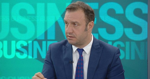 Deputeti i PS tregon si u tundua nga protesta: Për një moment mendova